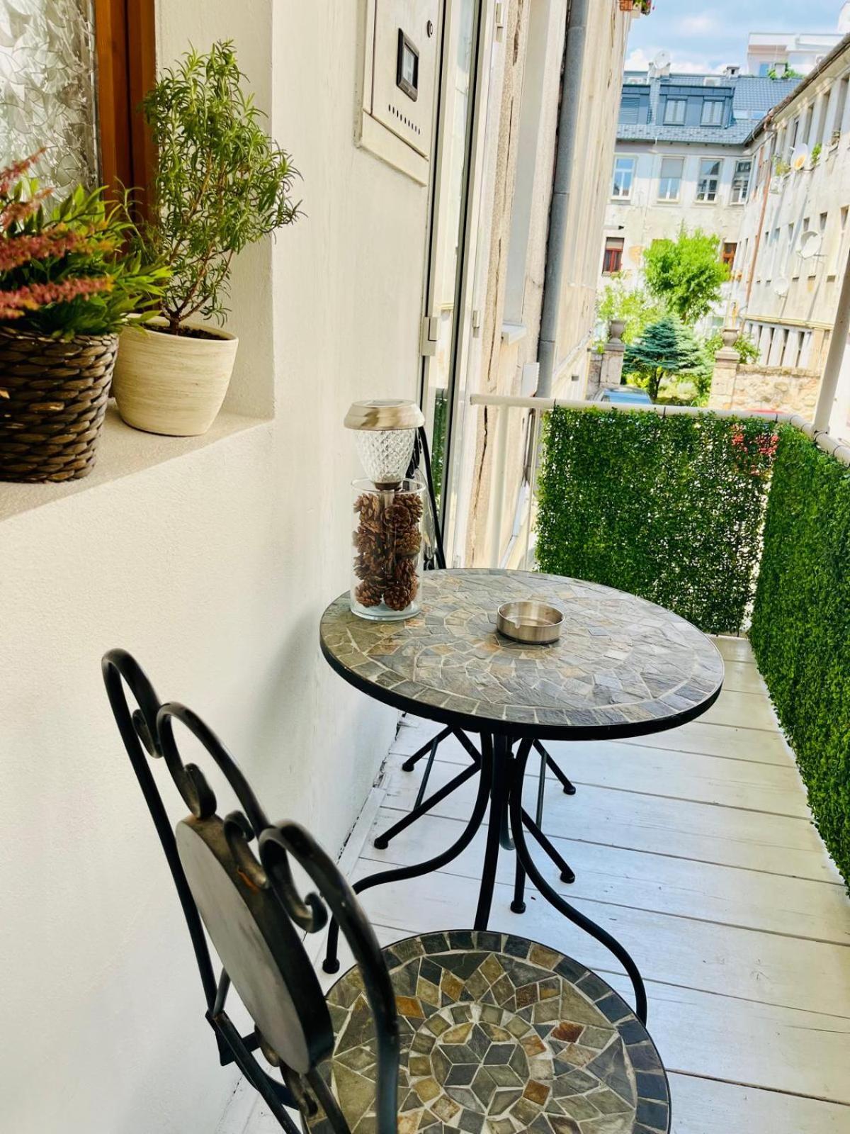 Royal In Old Town Apartament *